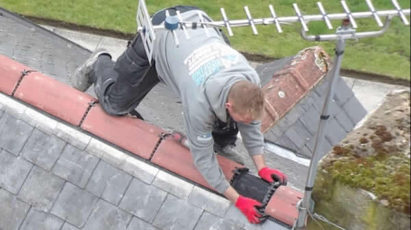Roof repair contractors